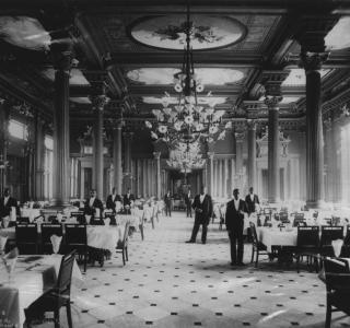 Palmer House Grand Dining Room; J. W. Taylor, Photograph, ca. 1880s (ichi-00748)