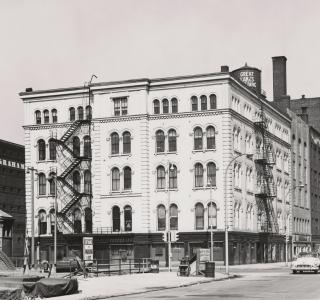 The Sergeant Building (formerly the Lind Block); J. Sherwin Murphy, Photograph, 1951 (ichi-64373)